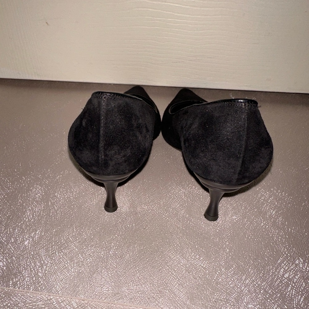 NWOT Salvatore Ferragamo Black Suede Pointed Heels 5.5 formal office designer - Picture 8 of 13